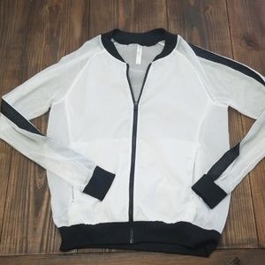 Fabletics Mesh Windbreaker Exercise Jacket Small